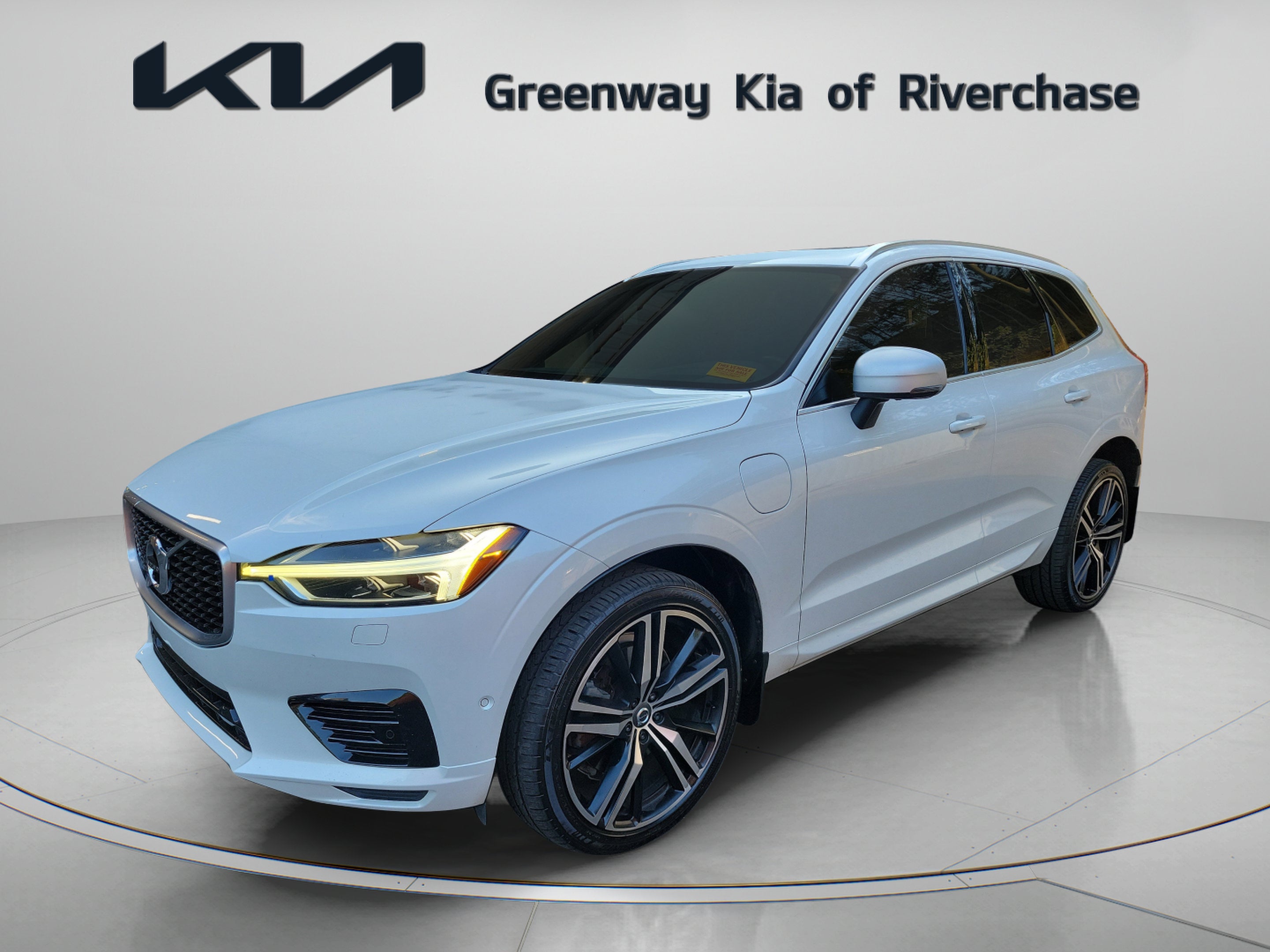 2019 Volvo XC60 T8 R-Design